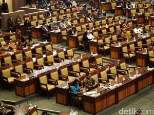 DPR Buka Kemungkinan Lantik Pimpinan Baru dari PDIP Besok DPR Buka Kemungkinan Lantik Pimpinan Baru dari PDIP Besok