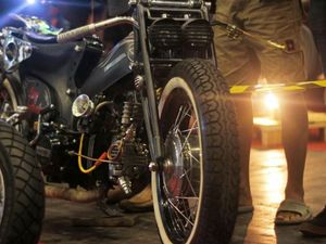 Si Sawunggaling Honda Astrea 800