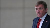 5. Kenny Dalglish. Dalam karier melatihnya di Premier League, Dalglish identik dengan Liverpool (yang pernah ia tangani dalam dua periode berbeda). Ia mencatatkan kemenangan ke-50 di ajang itu setelah 91 pertandingan. (Foto: Dave Thompson/Getty Images)