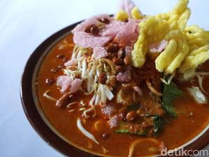 Asinan Kamboja : Ini Dia Asinan Sayur dan Buah Khas Betawi Legendaris Punya Haji Mansyur Asinan Kamboja : Ini Dia Asinan Sayur dan Buah Khas Betawi Legendaris Punya Haji Mansyur