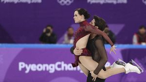 Anggun dan Seksi, Begini Memukaunya Aksi Peseluncur Indah