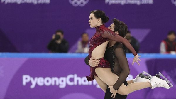 Anggun dan Seksi, Begini Memukaunya Aksi Peseluncur Indah