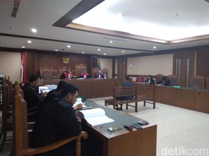 Dituntut 10 Tahun Bui, Eks Auditor BPK: Istri-Anak Saya Makan Apa?