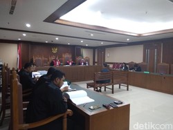 Dituntut 10 Tahun Bui, Eks Auditor BPK: Istri-Anak Saya Makan Apa?