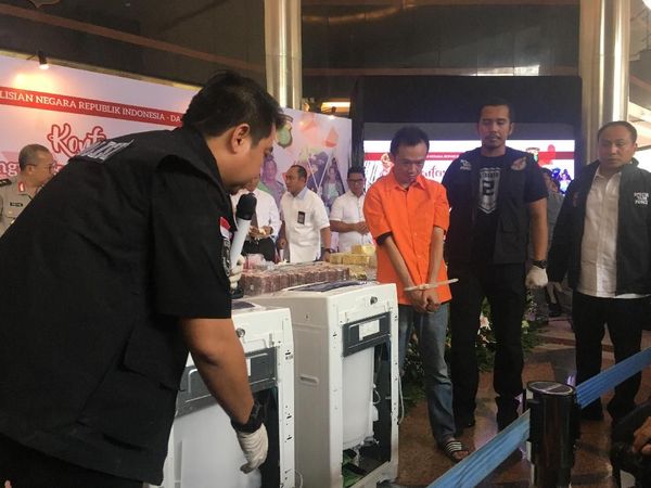 Terbongkar! Penampakan Mesin Cuci yang Diisi 240 Kg Sabu