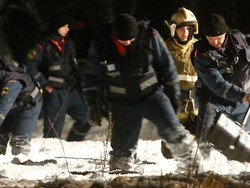 Tim Penyelamat Sisir Lokasi Jatuhnya Pesawat Rusia