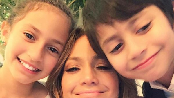 Potret Manis Jennifer Lopez dan Anak-anaknya