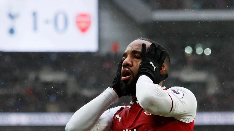 Aubameyang Datang, Lacazette pun Gelisah Aubameyang Datang, Lacazette pun Gelisah
