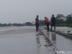 Banjir Rendam Jalur Brebes-Tegal, Perjalanan Kereta Api Dialihkan