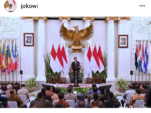 Bangganya Jokowi Bisa Foto di Bawah Burung Garuda Pancasila