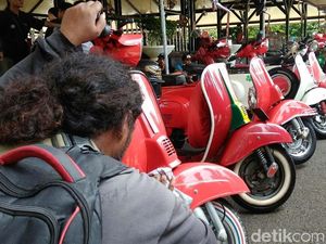 Ribuan Scooters Ramaikan Jambore Vespa di Purworejo