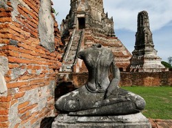 Dihantui Setan, Turis Kembalikan Batu Candi Curian ke Thailand