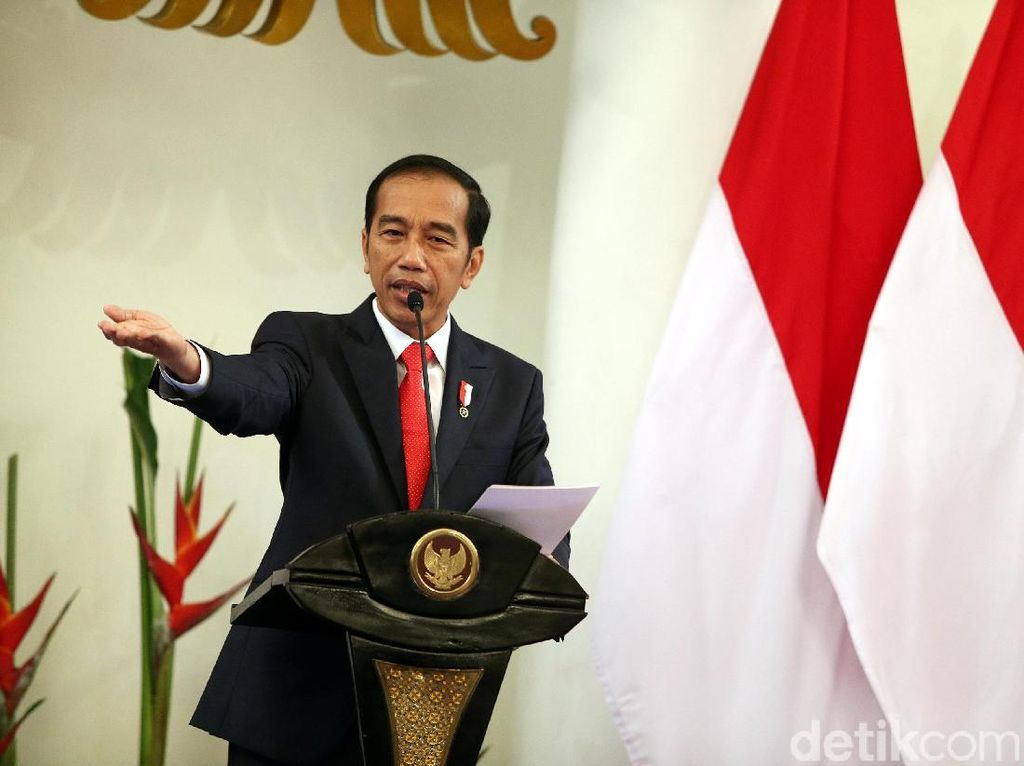 Jokowi Mengejar Kapolri hingga #NovelKembali Jokowi Mengejar Kapolri hingga #NovelKembali