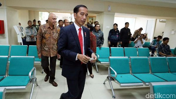 Presiden Jokowi Tinjau Pelayanan Kekonsuleran