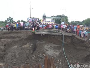 Proyek Waduk Senilai Lebih Rp 3 Miliar di Mojokerto Didemo Warga Proyek Waduk Senilai Lebih Rp 3 Miliar di Mojokerto Didemo Warga