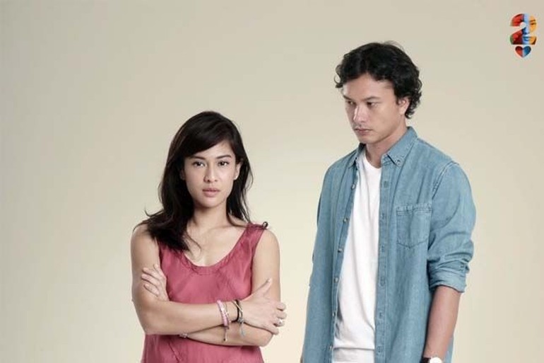 10 Pasangan Kekasih Dalam Film Yang Bikin Baper Siapa