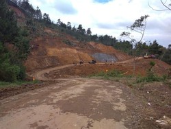 23 Hari Tertimbun Longsor, Jalur di Trenggalek Akhirnya Terbuka