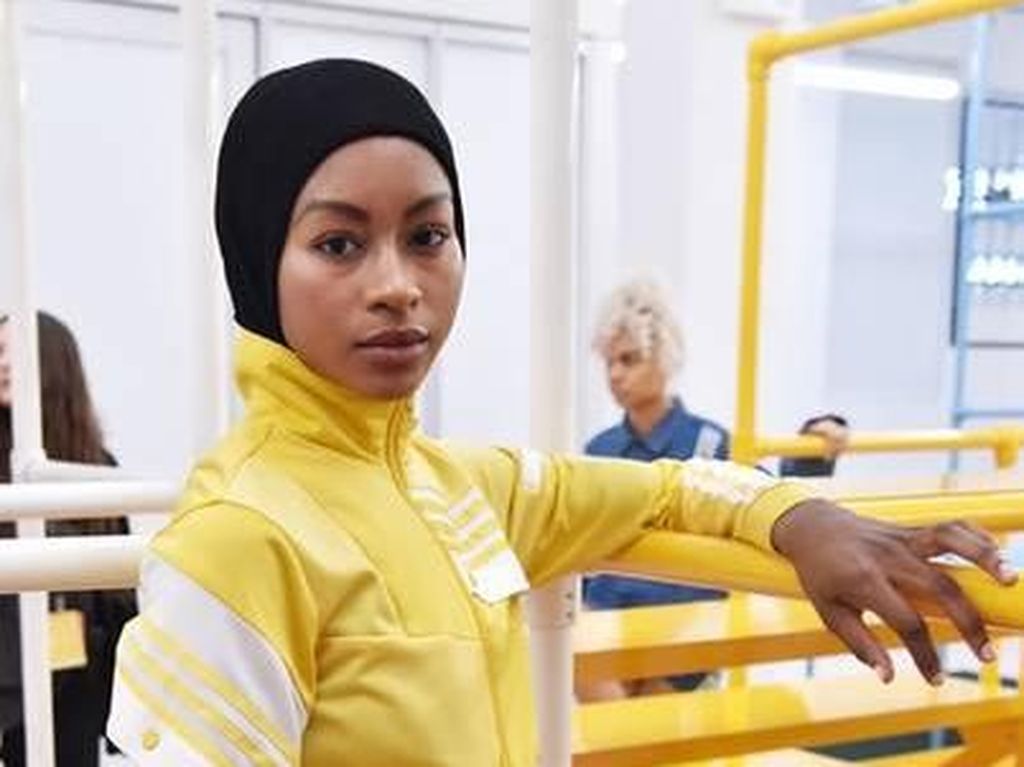 Adidas Tampilkan Model Berhijab di New York Fashion Week 2018 Adidas Tampilkan Model Berhijab di New York Fashion Week 2018