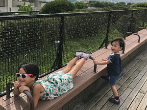 Sky dan Snow, Anak Ernest Prakasa yang Super Imut