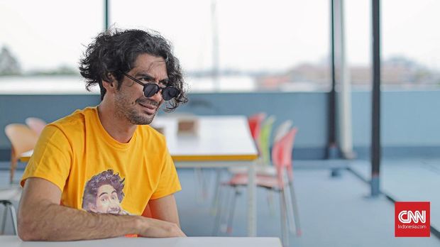 Reza Rahadian menganggap regenerasi aktor di Indonesia saat ini sudah baik.