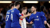 Sepasang gol ini menandai bahwa gelandang Belgia itu sedang onfire, setelah membukukan enam gol dari delapan tembakan ke arah gawang terakhirnya di Premier League. Kini, sudah 11 gol yang dicetak Hazard dalam 23 penampilan di liga. (Foto: Eddie Keogh/Reuters)
