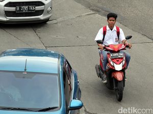 Bukan Orang Tua yang Dididik Soal Berkendara, Tapi Sang Anak