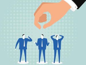 Mencatut Nama Tuhan di Sini dan di Sana