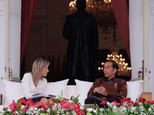 Jokowi Terima Ratu Maxima di Beranda Istana, Berbincang Akrab Jokowi Terima Ratu Maxima di Beranda Istana, Berbincang Akrab