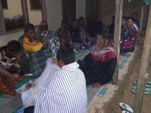 Tanah Retak Paksa 26 Warga Ponorogo Mengungsi ke Tempat Aman