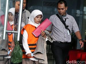 Anggota DPRD Kebumen Dian Lestari Ditahan KPK Anggota DPRD Kebumen Dian Lestari Ditahan KPK