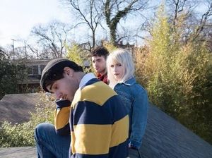 Paramore Gak Bubar, Sekarang Jadi Band Indie