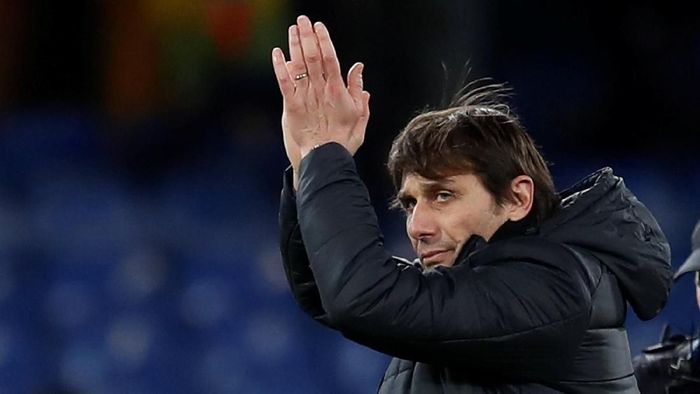 Antonio Conte dinilai sebagai kandidat terbaik untuk melatih timnas Italia (Foto: Eddie Keogh/Reuters) Antonio Conte dinilai sebagai kandidat terbaik untuk melatih timnas Italia (Foto: Eddie Keogh/Reuters)