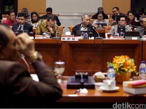Sempat Diskors, DPR dan KPK Kembali Lanjutkan Rapat Sempat Diskors, DPR dan KPK Kembali Lanjutkan Rapat