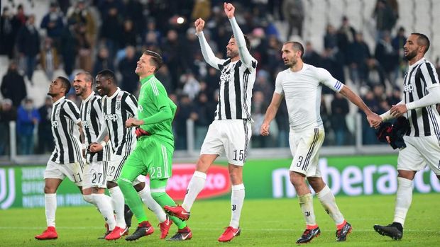 Giorgio Chiellini menyebut Juventus harus bermain kolektif untuk meredam Tottenham Hotspur..