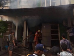 Tabung Gas Bocor, Sebuah Rumah di Cakung Terbakar