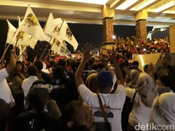 Pengundian Nomor Urut Pilgub Jateng Sempat Ricuh, Gas Air Mata Dilepas