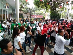 Perang Yel-yel Warnai Pengundian Nomor Urut Paslon Pilgub Jatim