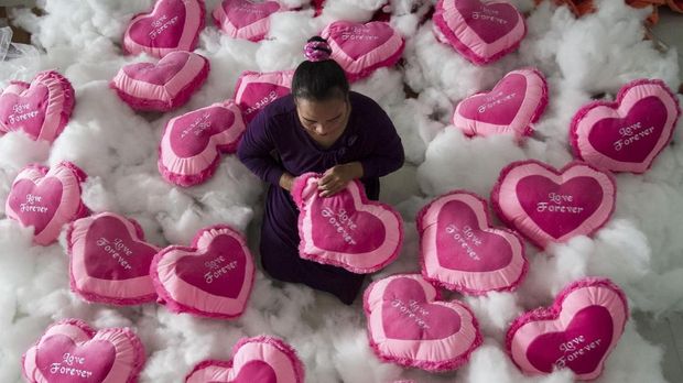 Valentine biasanya identik dengan cokelat