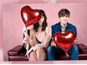 10 Brand dan Situs Belanja yang Diskon Hingga 80% di Hari Valentine