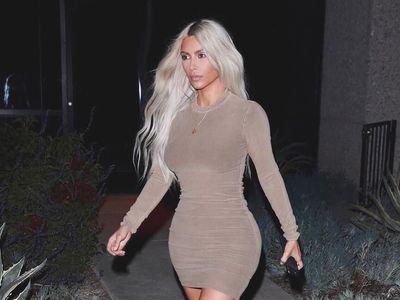 Perubahan Menakjubkan Kim Kardashian, Dulu Gemuk Kini Body Bak Gitar Spanyol