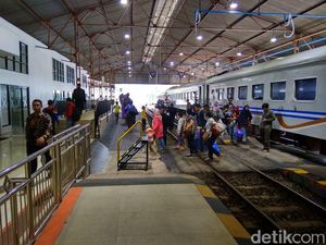 Banjir di Tegal-Brebes, Perjalanan KA ke Madiun Terlambat 3 Jam