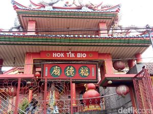 Melihat Persiapan Imlek di Kelenteng Hok Tik Bio Ambarawa