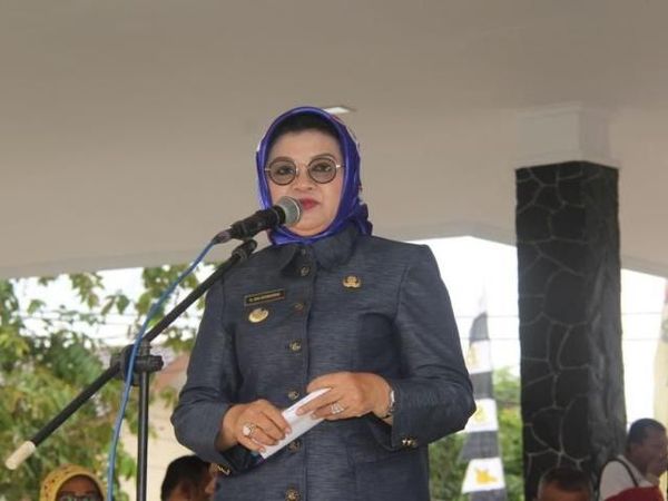 Foto: Bupati Subang Imas, Calon Petahana yang Kena OTT KPK