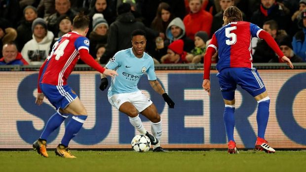 Meski basel bermain bertahan, City sukses mencuri tiga gol pada babak pertama.