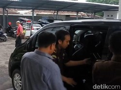 Kejaksaan Tahan Ketua DPRD Jember Terkait Kasus Bansos