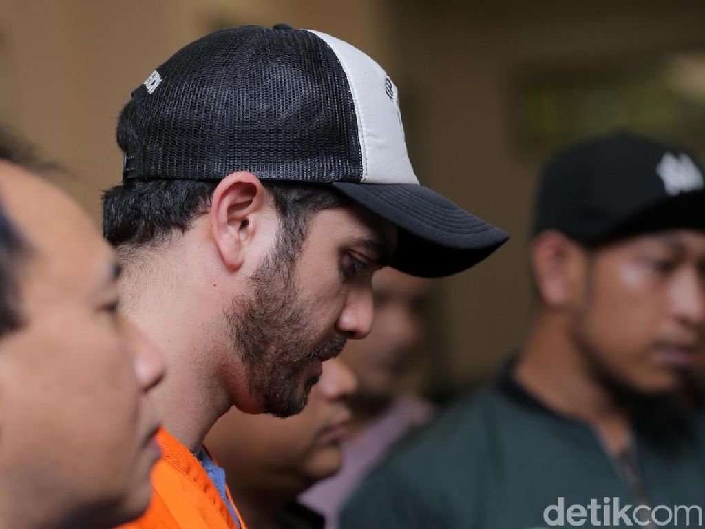Jadi Pecandu, Keluarga Minta Fachri Direhabilitasi Jadi Pecandu, Keluarga Minta Fachri Direhabilitasi
