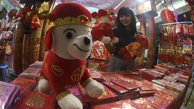 Tahun Baru China kali ini ditandai dengan Shio Anjing Tanah dan akan dimulai pada 16 Februari. 