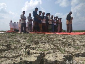 Sejumlah Kabupaten di Aceh Kekeringan, Warga Salat Minta Hujan