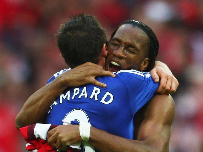 LONDON - APRIL 18: Didier Drogba and Frank Lampard of Chelsea celebrate victory after the FA Cup sponsored by E.ON Semi Final match between Arsenal and Chelsea at Wembley Stadium on April 18, 2009 in London, England.  (Photo by Jamie McDonald/Getty Images)