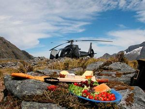 Ramai Fenomena Flexing: Suka Pamer Harta, Padahal Sultan Abal-abal!